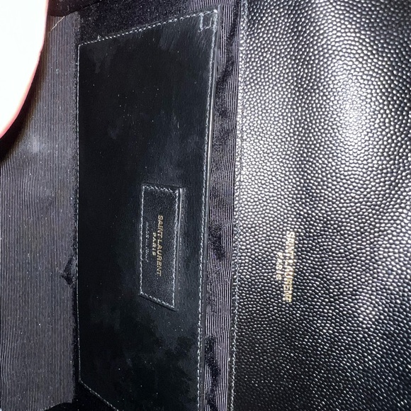 YSL
KATE MEDIUM TASSEL IN GRAIN DE POUDRE EMBOSSED LEATHER - Picture 14 of 16